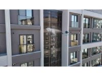 Adana’da cam temizliğine yeni soluk: Dronlar camcı oldu