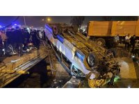 Tarsus’ta yolcu minibüsü ile otomobil çarpıştı: 10 yaralı