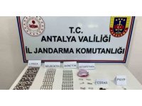 Antalya’da sentetik hap ve esrar ele geçirildi