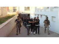Yurtdışına kaçacaklardı: ‘Bayğaralar’ çetesinin firarileri ve onlara yardım eden 7 şüpheli tutuklandı