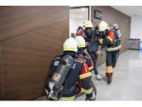 Mersin Büyükşehir Belediyesi binasında yangın tatbikatı gerçekleştirildi