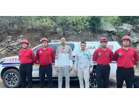 Yürüyüş sırasında kaybolan 2 genç, 15 saat sonra JAK timleri tarafından bulundu