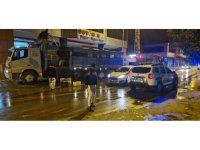 Seyir halindeki kamyonun kasası alev aldı