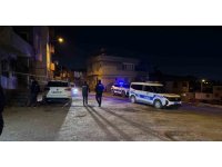 Tartıştığı amcasını silahla yaraladı