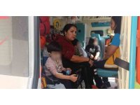 Alevler içindeki dairede mahsur kalan 3 küçük çocuğu inşaat işçileri ve mahalle sakinleri kurtardı