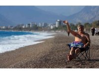 Antalya’da dün yağmur ve fırtına, bugün deniz keyfi