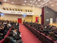 Adana’da öğrencilere dijital güvenlik eğitimi verildi