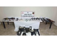 Payas’ta evini silah yapım atölyesine çeviren şahsa suçüstü