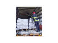 Osmaniye’de seyir halindeki soya yüklü tırda yangın çıktı