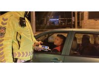 Alkollü otomobil kullanan gencin ehliyetine 6 ay el konuldu