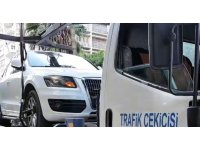 Adana’da engelli park yerlerine araçlarını koyan sürücülere ceza kesildi