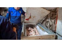 Dönerciden kurtlu salça ve turşu çıktı