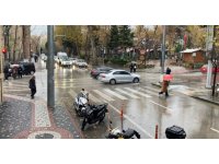 Isparta’da sağanak yağış etkisini arttırdı: Yollarda su birikintileri oluştu