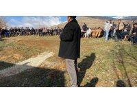 Suçsuz yere öldürülen 2 çocuk annesi memleketinde toprağa verildi