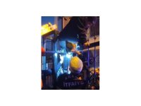 Bacağına demir korkuluk saplanan çocuk hastaneye kaldırıldı