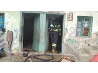 Ev yangını çevreye sıçramadan söndürüldü