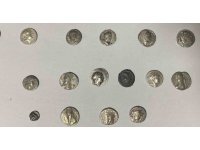 Hatay’da 26 sikke kargo ile göndermek üzereyken ele geçirildi