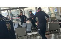 10 gündür otogarda yaşayan avukat oturduğu yerde hayatını kaybetti