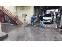 Adana’da esnaf kanalizasyon sorununun bir türlü çözülmemesine tepkili