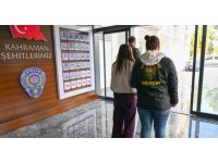 Evleri soyan hırsızlar önce kameraya sonra polise yakalandı