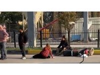 Otomobilin çarptığı motosikletteki 2 kişi yaralandı