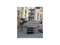 Mersin Mut’ta fırtına çatıyı uçurdu