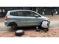 Antalya’da park halindeki yaklaşık 20 aracın lastikleri kesildi