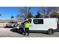 Burdur’da jandarmadan trafik denetimi: 502 araç ve sürücüsüne para cezası