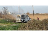 Mersin’de minibüs yangını