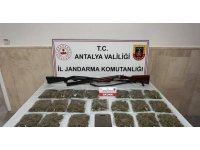 Korkuteli’de uyuşturucu operasyonu: 3 gözaltı