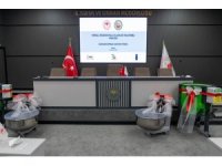 Adana’da 16’sı kadın 32 çiftçiye makine desteği