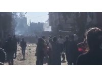 Adana’da bir mahalle taş, şişe ve sopalarla birbirine girdi