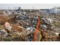 Adana merkezindeki arazi, çöp ve moloz doldu