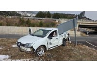 Otomobil ile tır çarpıştı