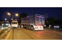 Tır işçi minibüsüne çarptı: 2 yaralı