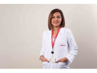 Yılbaşı akşamında yemek yerken pişman etmeyecek 10 altın kural