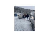 Osmaniye’de yoğun kar yağışı zincirleme kazaya neden oldu