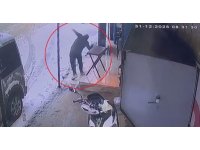 Kar yağışından dolayı kayganlaşan zemine ayağını atan yerle bir oldu