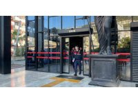 Alanya’da görevli polislerin üzerine motosiklet sürdüler, kayıta aldıkları görüntüleri sosyal medyada paylaştılar