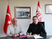 Antalyaspor’da takımın başına Sami Uğurlu getirildi
