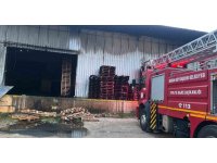 Narenciye fabrikasında yangın çıktı, çok sayıda ekip müdahale etti