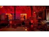 Antalya’da market deposu alev alev yandı, temel gıda alanı küle döndü