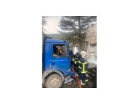 Isparta’da kamyonet ile mikser çarpıştı: 1 yaralı