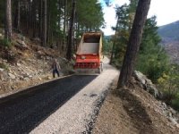 Alanya’nın dört  mahallesine asfalt