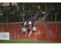 Beşiktaş, yoğun yağış ve rüzgar altında hazırlıklarına devam etti