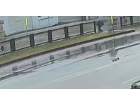 Otomobilin çarpması ile savrulan yaşlı adam hayatını kaybetti