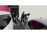 Farklı şehirlerden gelip sahte kimlikle Adana’da kargo dolandırıcılığı yapmışlar: 2 tutuklama
