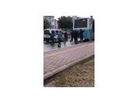 Seyir halindeki araçlara tutunarak patenle yolculuk yapan 2 çocuğa adli işlem