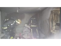 Antalya’da binanın bodrum katı çıkan yangında küle döndü