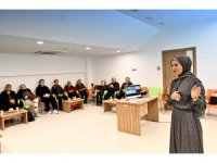 Parkinson Akademi üyelerine yaşam tarzı eğitimi